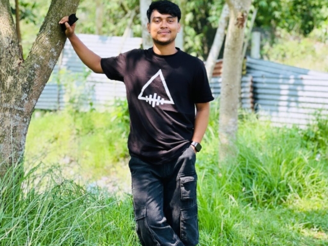 Zahidul Haque Mahid official portrait - Bangladeshi author, Comilla-based freelancer, and digital content creator.